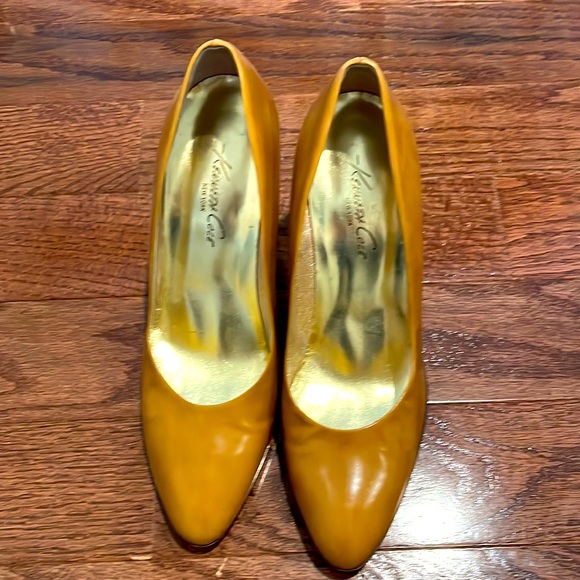 Kenneth Cole New York Size 10 Womens Tan Heels - Picture 1 of 8